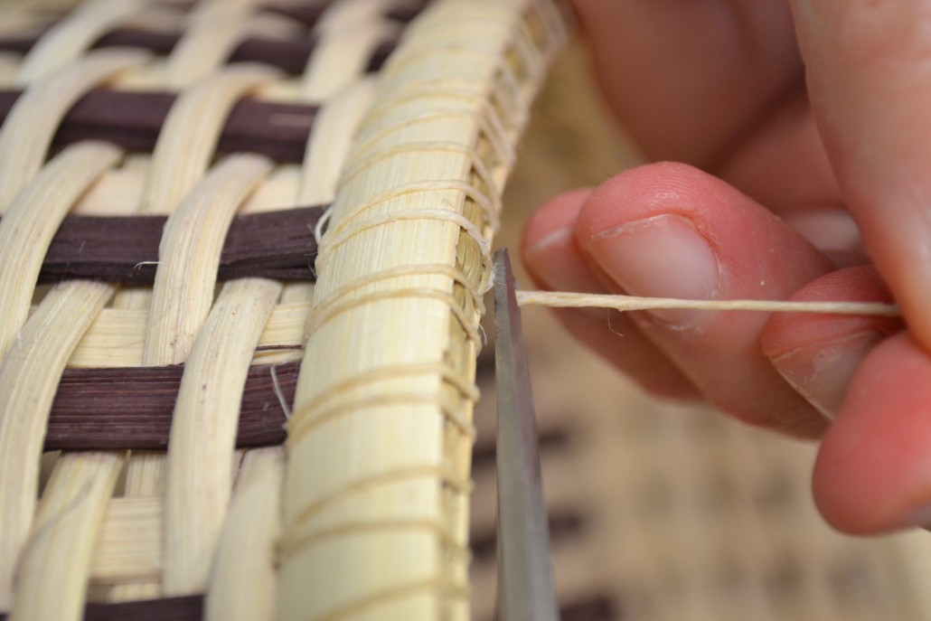 Lashing a Basket with Waxed Linen ⋆ PrairieWood Basketry